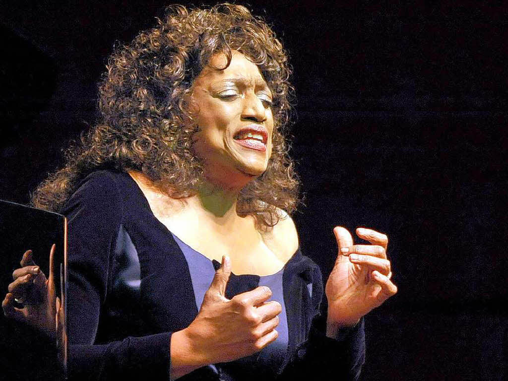 Jessye Norman sang im Konzerthaus Freiburg. Das war Opernstimme mit jazzigen Klngen.