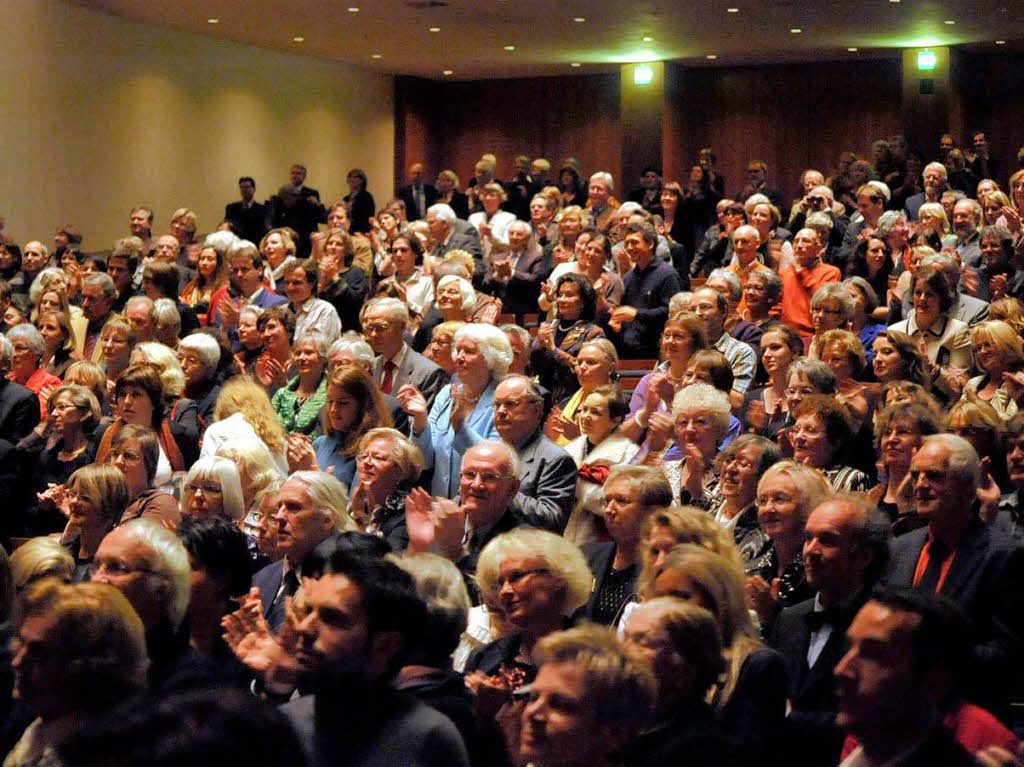 Jessye Norman sang im Konzerthaus Freiburg. Das war Opernstimme mit jazzigen Klngen.