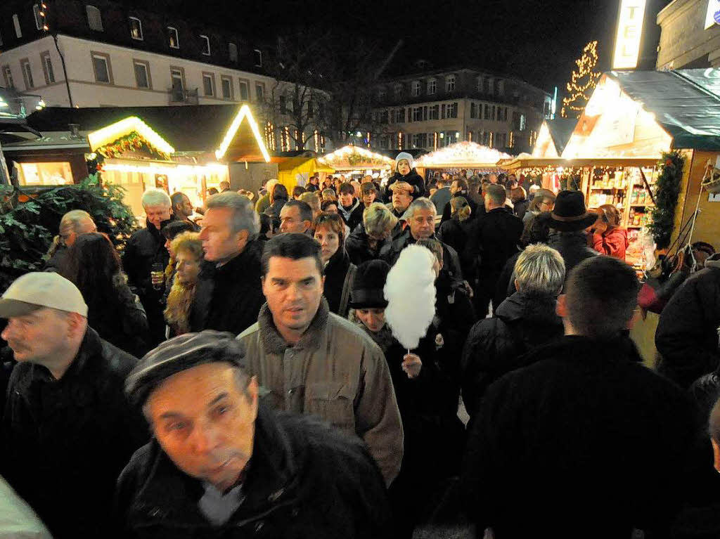 Impressionen vom Lrracher Weihnachtsmarkt