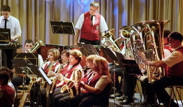 Mit einem begeisternden Konzert wartete der Musikverein Oberwihl auf.   | Foto: Werner Probst