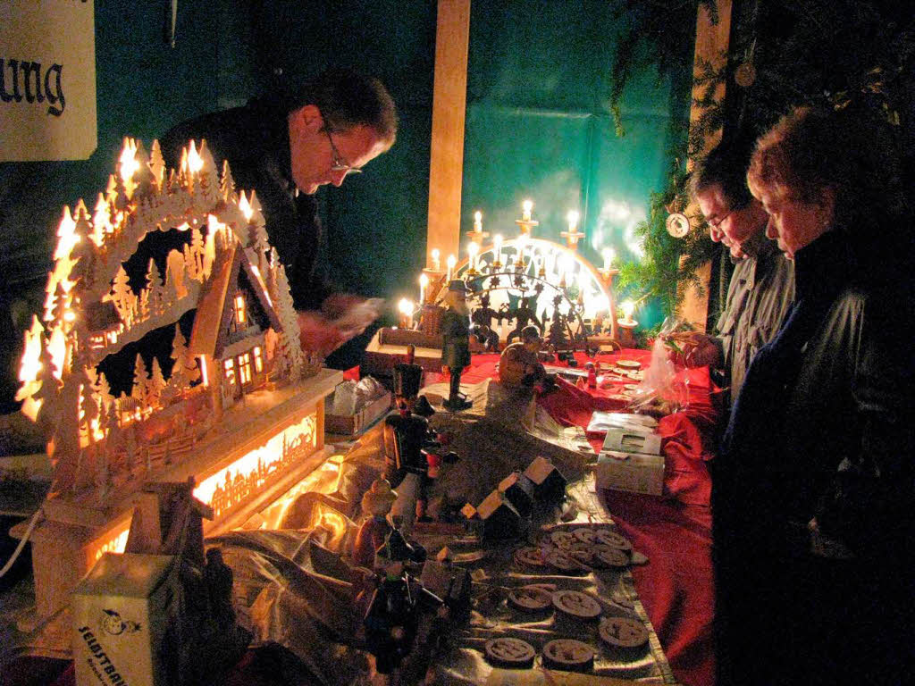 Lockte wieder viele Besucher an: Schwarzwälder Weihnachtmarkt im Münstertal Lockte wieder viele Besucher an: Schwarzwälder Weihnachtmarkt im Münstertal