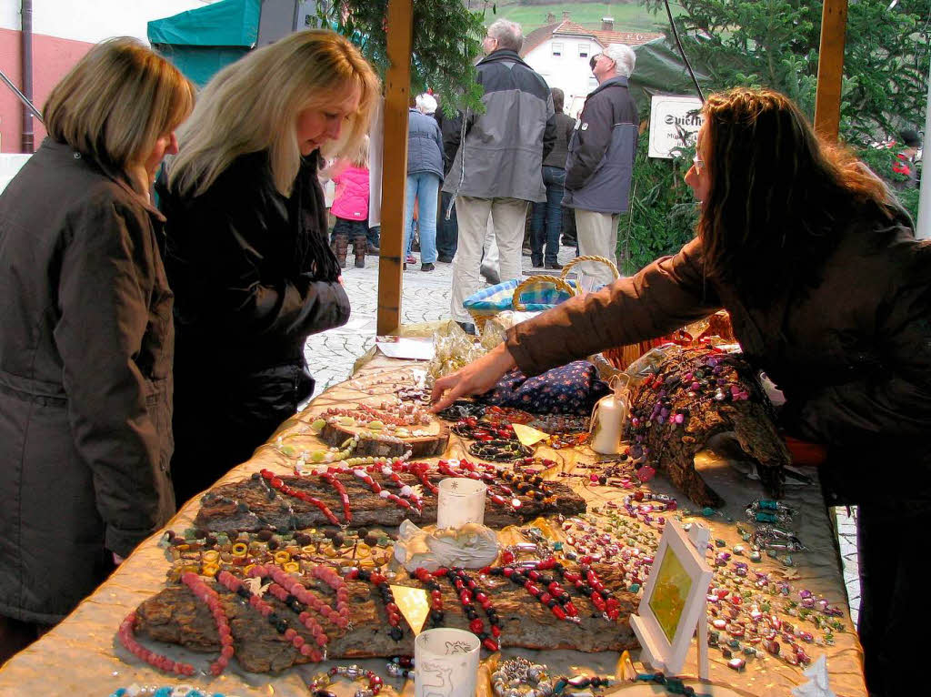 Lockte wieder viele Besucher an: Schwarzwälder Weihnachtmarkt im Münstertal Lockte wieder viele Besucher an: Schwarzwälder Weihnachtmarkt im Münstertal