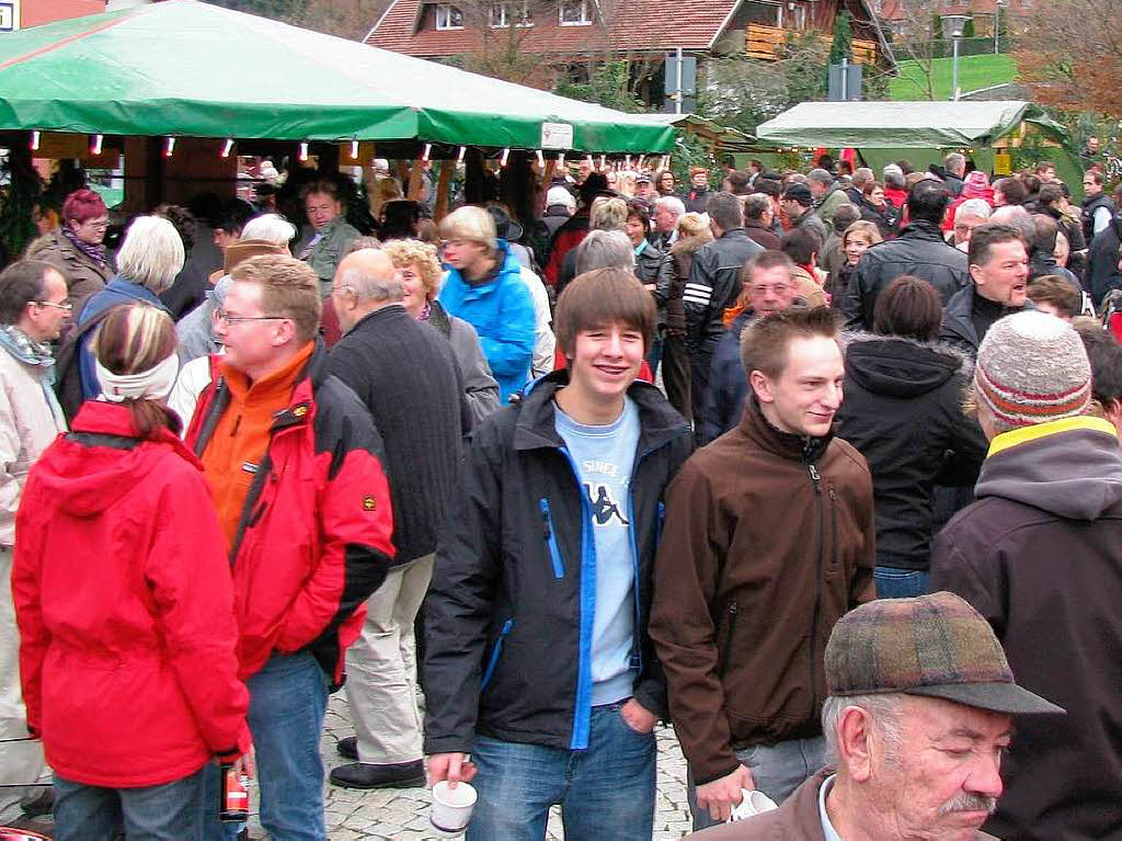 Lockte wieder viele Besucher an: Schwarzwälder Weihnachtmarkt im Münstertal Lockte wieder viele Besucher an: Schwarzwälder Weihnachtmarkt im Münstertal