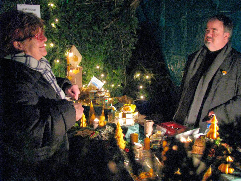 Lockte wieder viele Besucher an: Schwarzwälder Weihnachtmarkt im Münstertal Lockte wieder viele Besucher an: Schwarzwälder Weihnachtmarkt im Münstertal