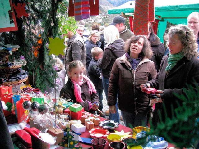 Auf dem Weihnachtsmarkt im Mnstertal.  | Foto: Manfred Lange