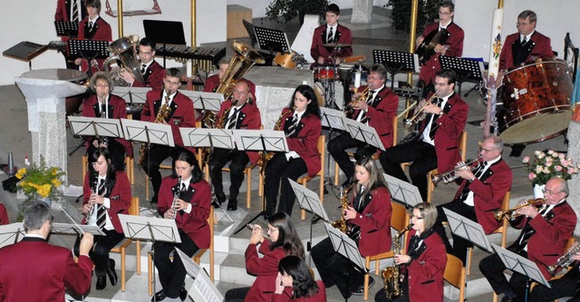 Der Musikverein Karsau bot in der St. ...rche ein abwechslungsreiches Programm   | Foto: Jannik Schall