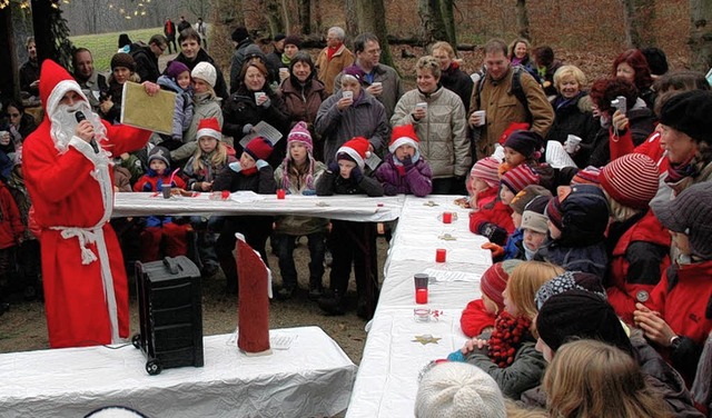 Der Nikolaus bescherte auch  in diesem...die Kinder des Turnvereins Inzlingen.   | Foto: Heinz Vollmar