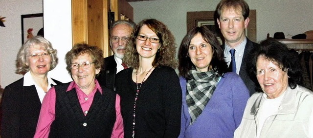 Den Kirchenchor St.Nikolaus Lenzkirch...) und Ingeborg Steiner (Kassiererin). | Foto: Inken Kramer Den Kirchenchor St.Nikolaus Lenzkirch...) und Ingeborg Steiner (Kassiererin). | Foto: Inken Kramer