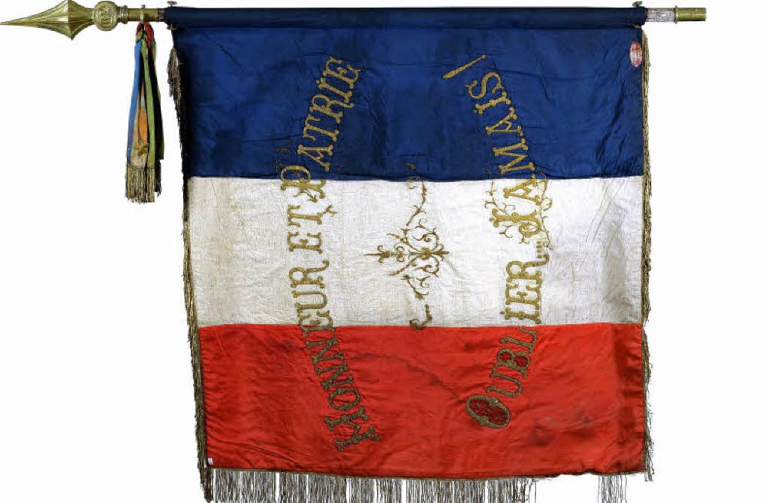 Neu in der Lörracher Dauerausstellung ... französische Veteranenfahne, um1880.   | Foto: Museum am Burghof