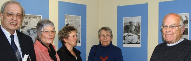 Karl Gnther (links) und  Bernd Kellne...ts) bei der Vernissage in Leiselheim.   | Foto: Roland Vitt