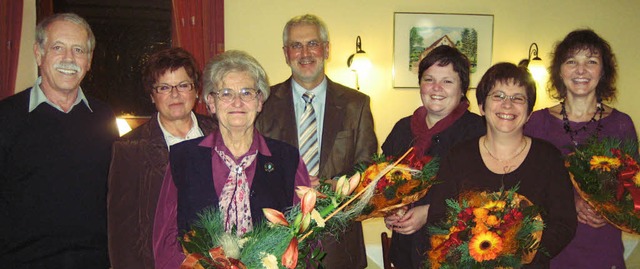 Dirigent Willy Stoffel (links), Vorsit...oma, Anita Bolai und Franziska Wisser.  | Foto: Thomas Steimer