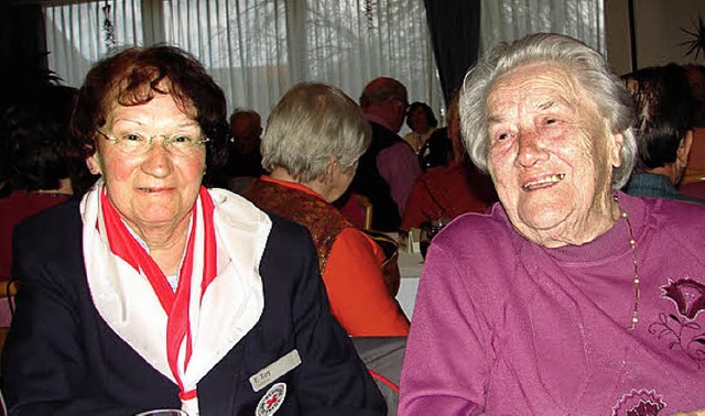 Eine Familie: Die lteste und die jng...se Egy (95) und Tochter Erna Egy (65).  | Foto: C.Maier