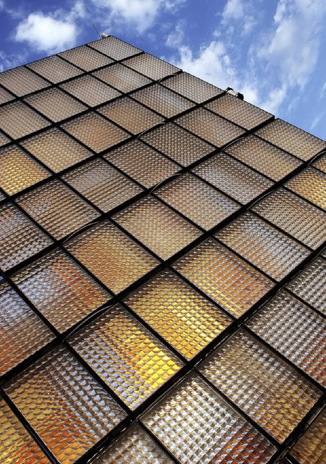 Ausschnitt eines Concentrix-Solarpanel...nn auf einen Stapel von Solarzellen.    | Foto: concentrix