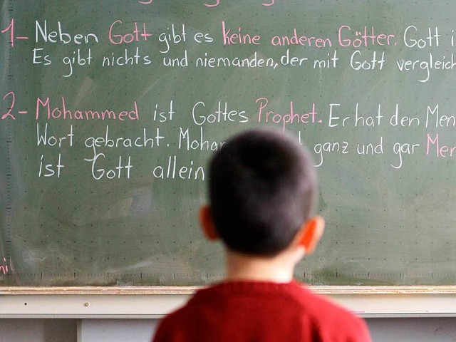 Islamunterricht soll es jetzt nicht nu...sondern auch fr Fnftklssler geben.   | Foto: ddp