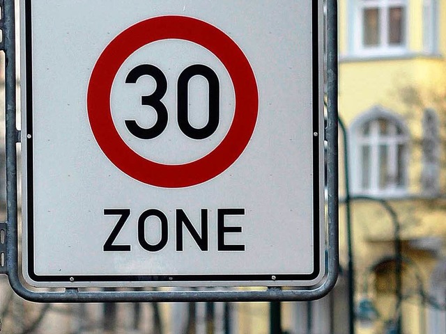 Tempo 30 bald auf Freiburgs Hauptverkehrsstraen?  | Foto: Thomas Kunz