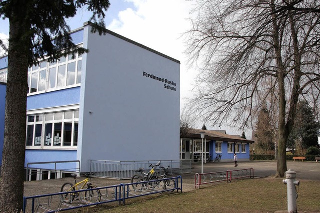 Eine  Neugestatung des Schulhofes der ...ner abgespeckten Version geben knnen.  | Foto: Decoux-Kone