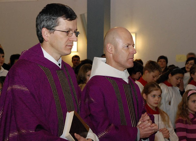 Zwei Pfarrer fr sieben Gemeinden: Alo...infhrung  am Sonntag in St. Fidelis.   | Foto: Gertrude Siefke