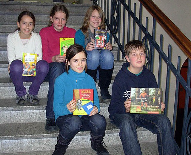 Auf dem Bild sind die fnf Klassensieg... (Schulsiegerin), rechts Sren Lembke.  | Foto: Schiller-Gymnasium