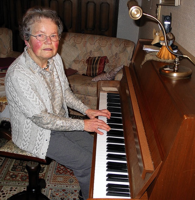 Liesel Meyer ist fr das Haus Katharin...ehrenamtlich als Organistin im Dienst.  | Foto: Christel Hlter-Hassler