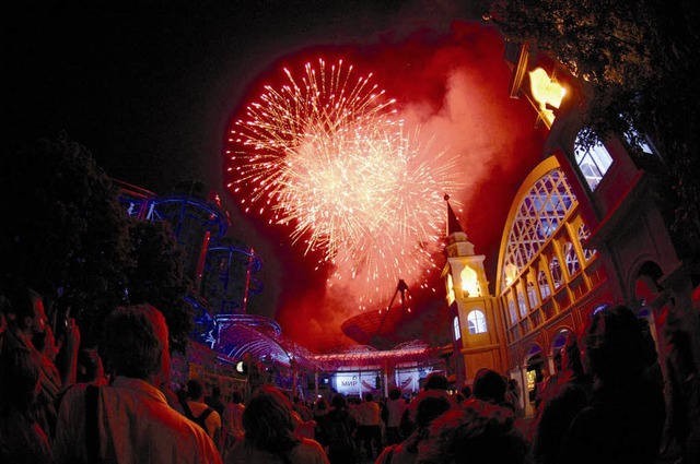 Ein Hhepunkt: das Feuerwerk vor dem Dome  | Foto: Europa-Park