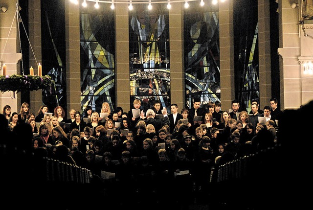 Die vereinigten drei Chre des Schille...lbe im Chor der Dreifaltigkeitskirche.  | Foto: Uwe Pflger