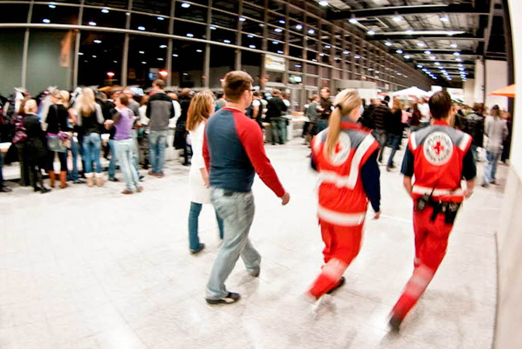 4000 Menschen haben das Silbermond-Konzert in der Freiburger Rothaus-Arena erlebt.