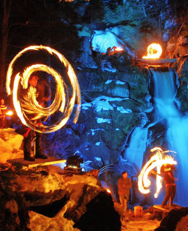 Es werde Licht: Mit Fackeln, Lichtern,... Feuertnzen am Triberger Wasserfall.   | Foto: Veranstalter