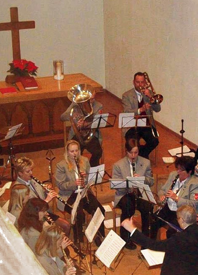 Der Musikverein  Schlchtenhaus-Hofen ... mit  einem  Kirchenkonzert im Advent.  | Foto: Leisinger