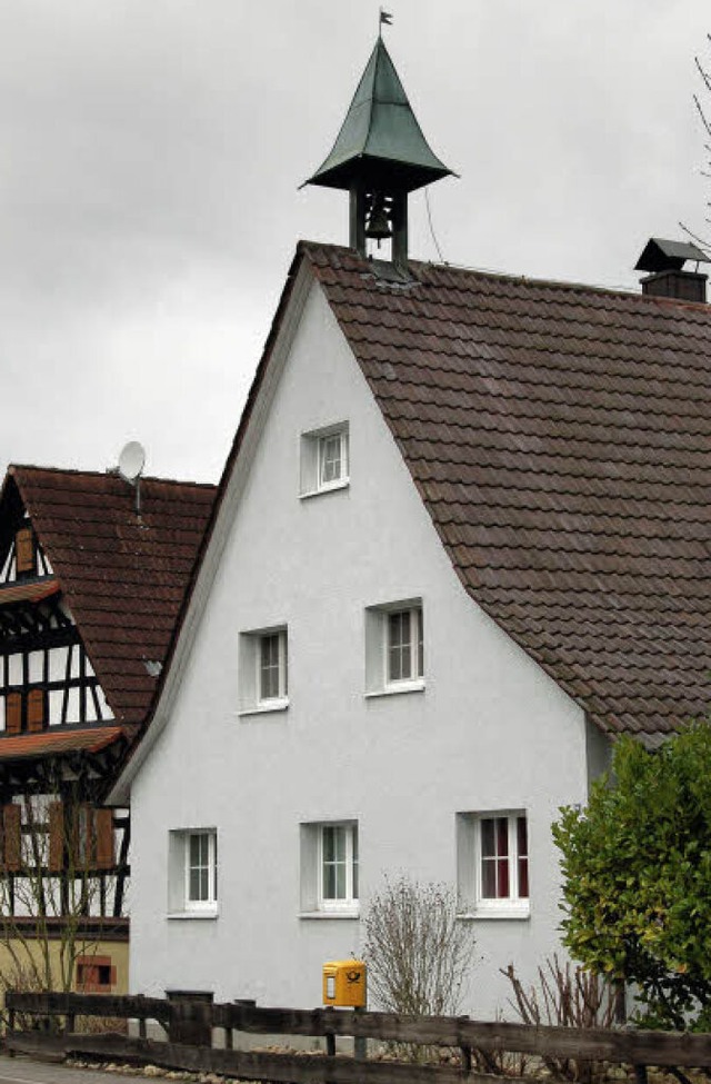 Die Glocke auf dem Dach der alten &#8222;Krone&#8220; in Schupfholz.   | Foto: piz