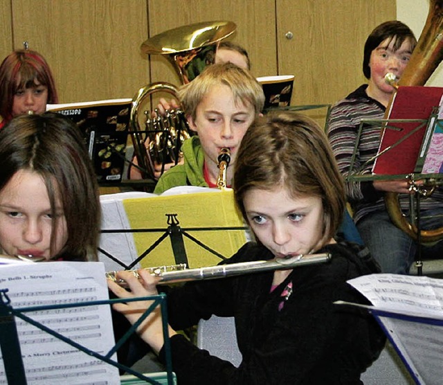 Jugendmusikschler proben fr den  Auf...sikanten am Samstag in Bad Sckingen.   | Foto: BZ