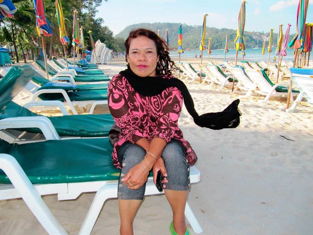 Liegestuhlverkuferin Mulan fnf Jahre...Strand von Patong in Phuket (Thailand)  | Foto: Kistler