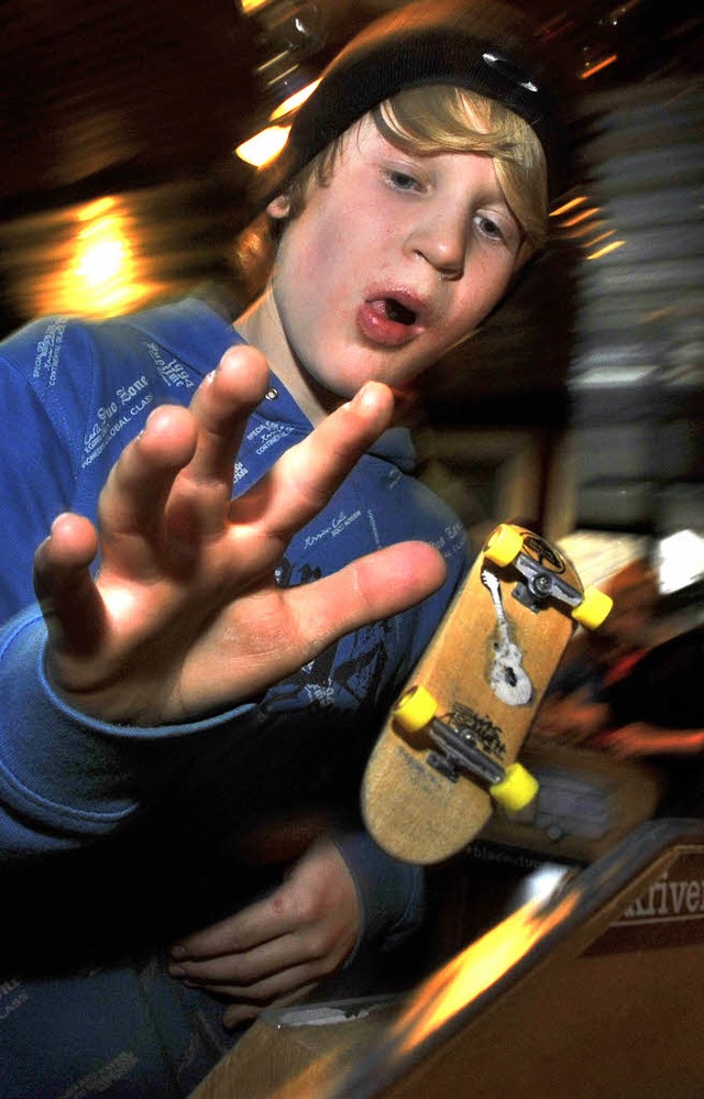 Fingerspitzengefhl   beim Fingerboarding   | Foto: Michael Bamberger