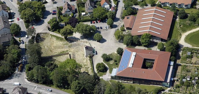 Der geplante kleine Wrmeverbund  Schu...d um Rathaus und Brgerbad erweitert.   | Foto: Archiv: Brigitte Sasse