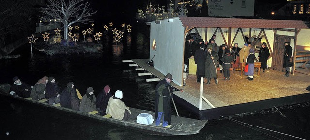 Wasserbhne, Fischerkahn, Schauspiel, ...te  ein     turbulentes  Wochenende.    | Foto: Rein