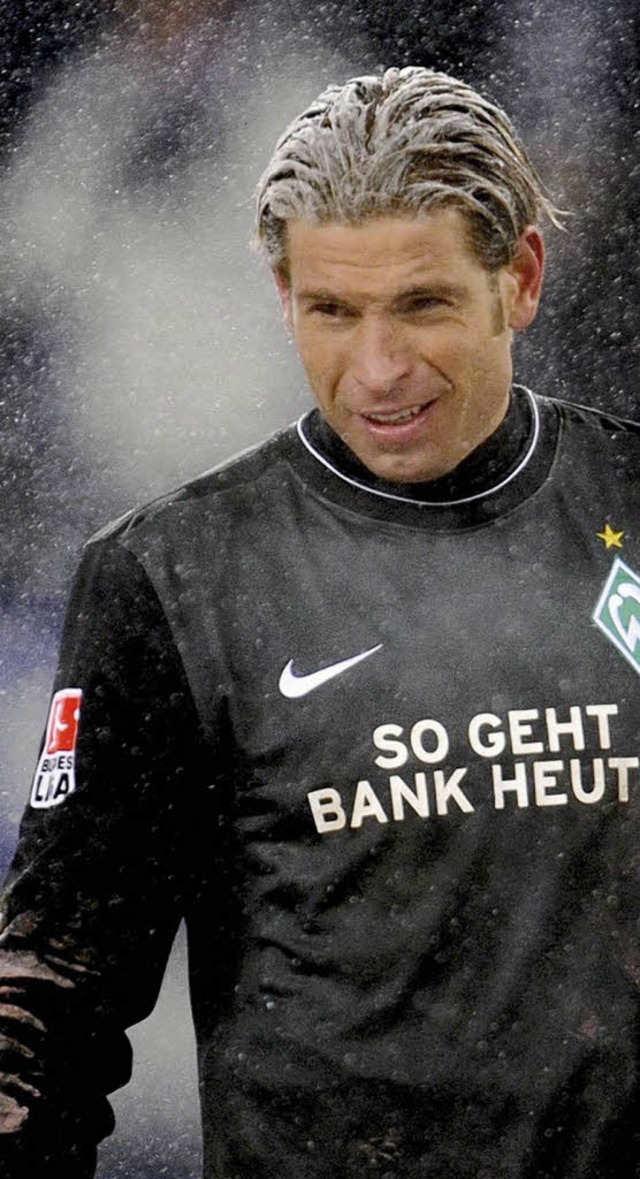 Grau durch Gel und Schnee: Bremens Torhter Tim Wiese   | Foto: ddp