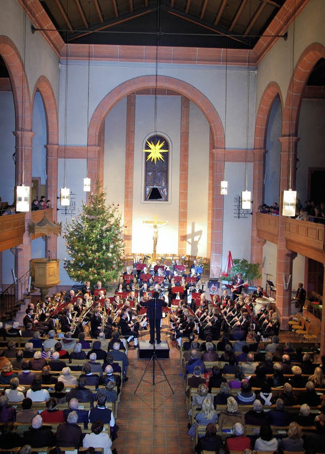 Ein stimmungsvolles Weihnachtskonzert ...saunenensemble in der Ihringer Kirche.  | Foto: kai kricheldorff