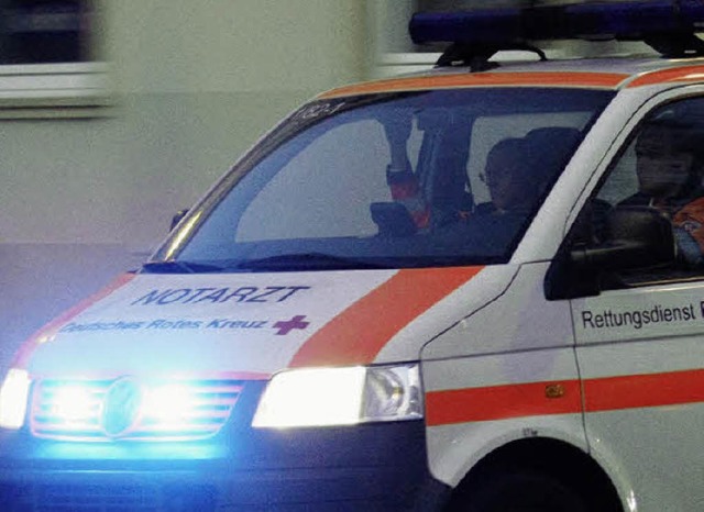 Hochbetrieb beim Rettungsdienst: Am So...er ihrerseits schon im Einsatz waren.   | Foto: dpa