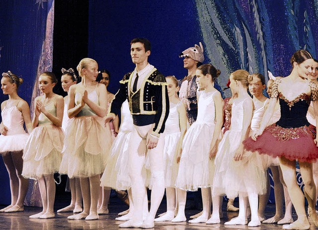 Die Mdchen von der Kssaberger Ballet...ne mit dem russischen Nationalballett   | Foto: Bodmer