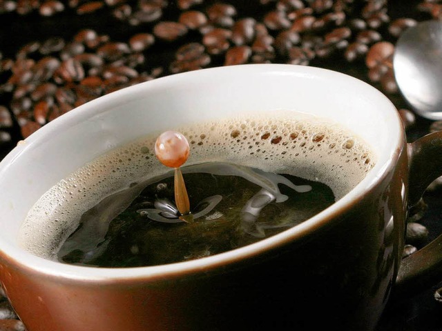 Fr jede  Tasse Kaffee zu viel bezahlt  | Foto: dpa