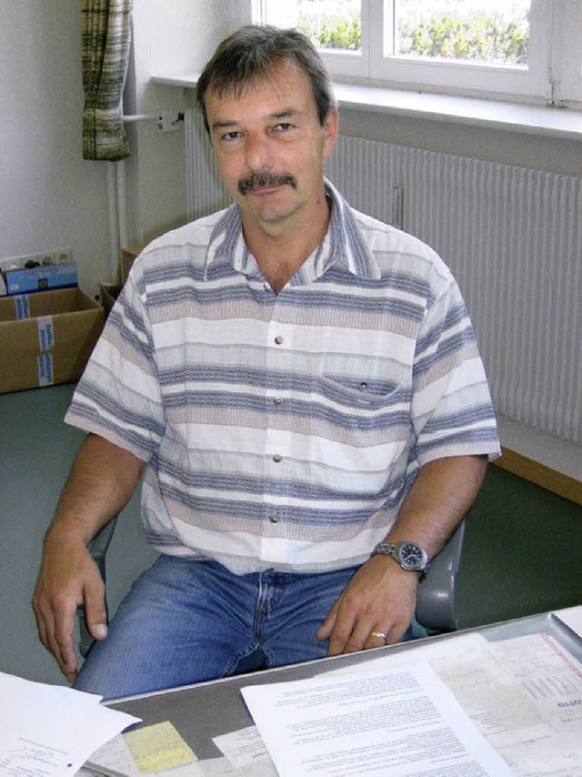 Hauptamtsleiter Gerd Schweinlin ist der Finanzfachmann der Berggemeinde.  | Foto: Rolf-Dieter kanmacher