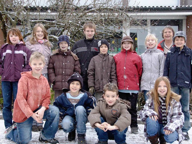 Die Viertklssler der Dinkelbergschule in Eichsel mit Lehrerin Regina Gnther.  | Foto: Heike Armbruster