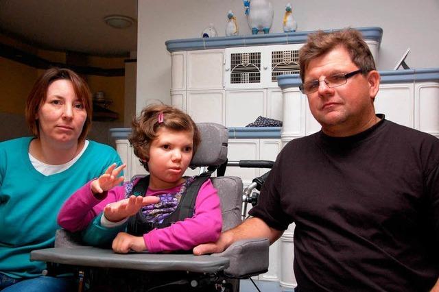Eltern kmpfen verzweifelt fr ihre schwerstbehinderte Tochter