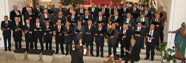 Erhebender  Gesang:  Die  Mnnerchre ...konzert  in der Atzenbacher  Kirche.    | Foto: Paul  Berger