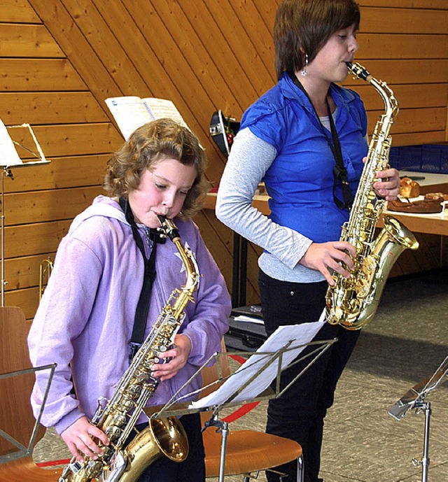 Froh ist die Trachtenkapelle Frhnd da...axophon-Nachwuchsspielerinnen zu haben  | Foto: Karin Stckl-Steinebrunner