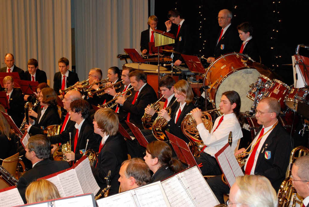 Stadtmusik-Register in Aktion, die anderen haben eine kleine Verschnaufpause – aber nicht lange! Stadtmusik-Register in Aktion, die anderen haben eine kleine Verschnaufpause – aber nicht lange!