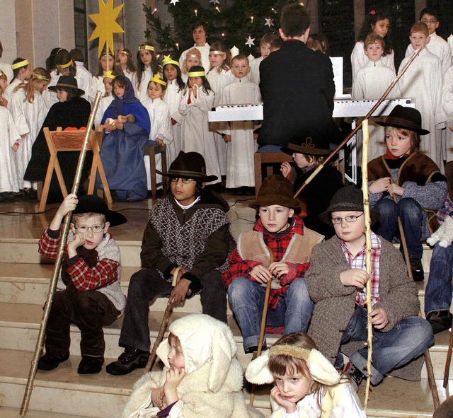 Ein Krippenspiel fr die Kinder hatte ...igen Abend in St. Marien inszeniert.    | Foto: Krickl