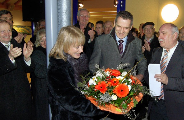 Brgermeisterwahl in Sexau: Viel Beifa...ner (rechts) das Ergebnis verkndete.   | Foto: Archivfoto: Christian Ringwald