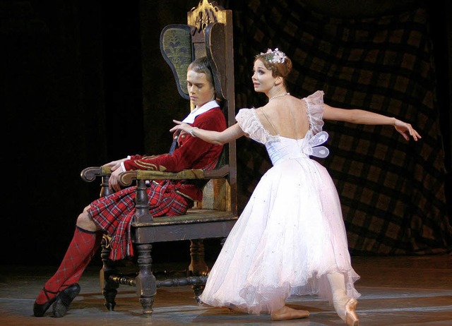 Ballett &quot;La Sylphide&quot; in Bad...lphide) und  Leonid Sarafanov (James).  | Foto: Natascha Razina
