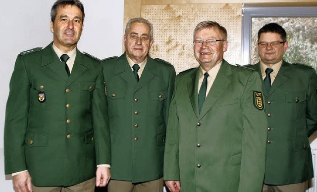 Hubert Burg (zweiter von links) und Ro...nks) in den Ruhestand verabschiedet.    | Foto: heidi fssel