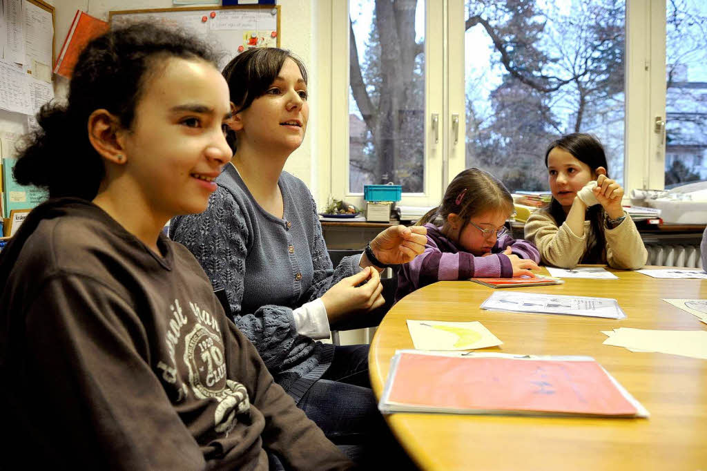 Die Maria Montessori-Schule war 1996 in Freiburg die erste inklusive Grundschule, die Kinder nicht einteilt in behindert und nicht behindert. Ein Besuch vor Ort.